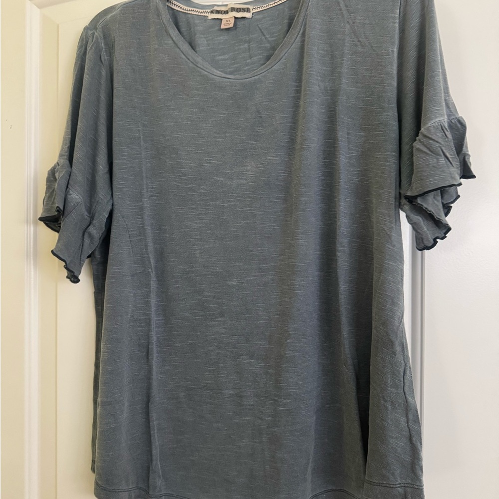 Women's Gray Top